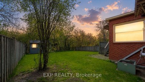 Photo 31 at 51 Sanderson Crescent, North Richvale, Richmond Hill