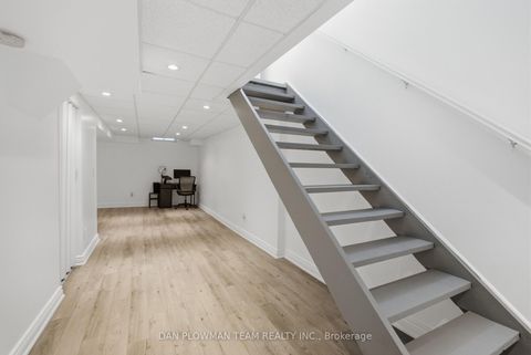 Photo 22 at 32 - 11 Livonia Place, Morningside, Toronto
