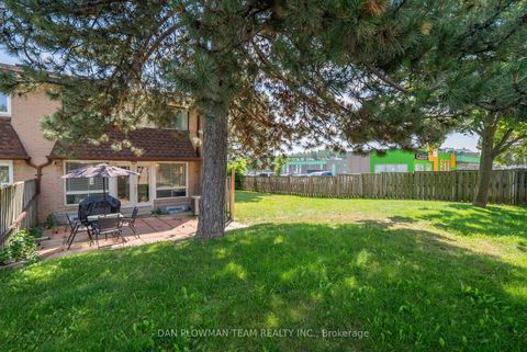 Photo 25 at 32 - 11 Livonia Place, Morningside, Toronto