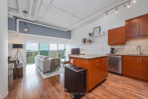 Photo 5 at 707 - 2 Fieldway Road, City Centre West, Toronto