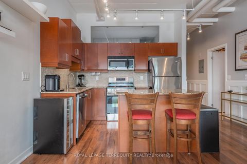 Photo 8 at 707 - 2 Fieldway Road, City Centre West, Toronto