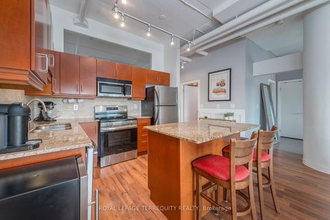 Photo 9 at 707 - 2 Fieldway Road, City Centre West, Toronto