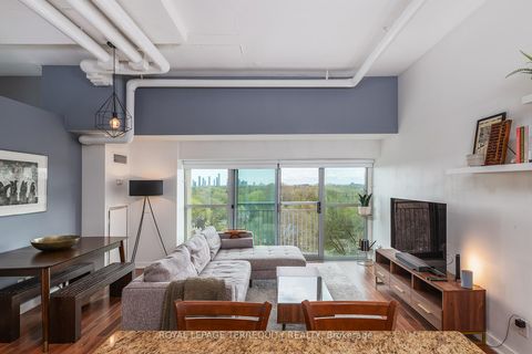 Photo 10 at 707 - 2 Fieldway Road, City Centre West, Toronto