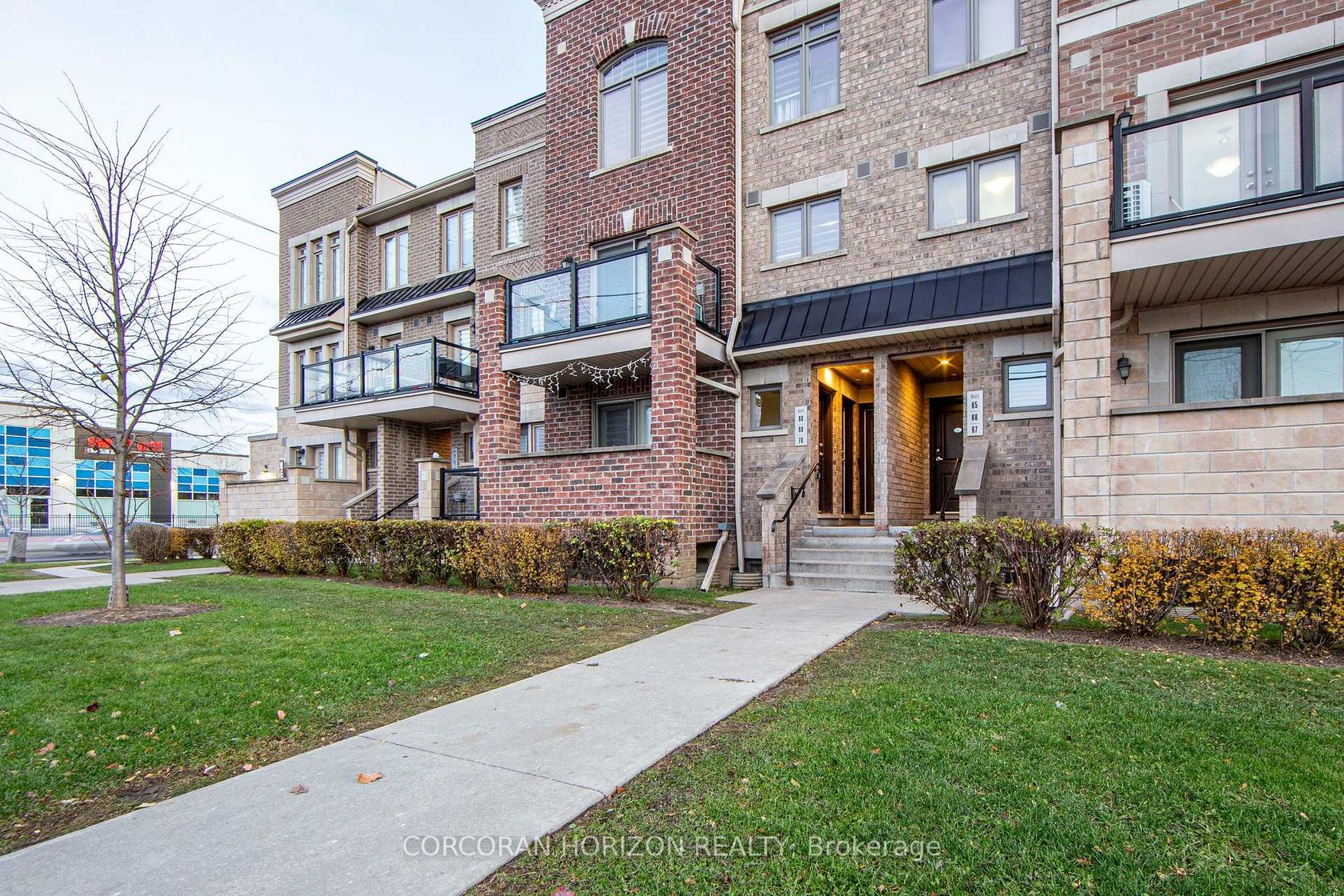 70 - 2315 Sheppard Avenue W, Pelmo Park W5, Toronto photo 6
