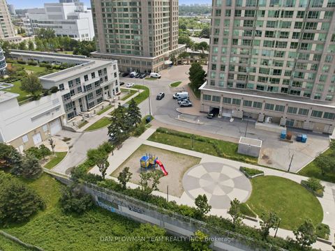 Photo 3 at 913 - 8 Lee Centre Drive, Woburn, Toronto