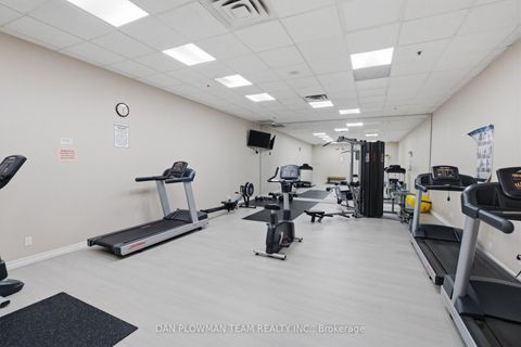 Photo 19 at 913 - 8 Lee Centre Drive, Woburn, Toronto