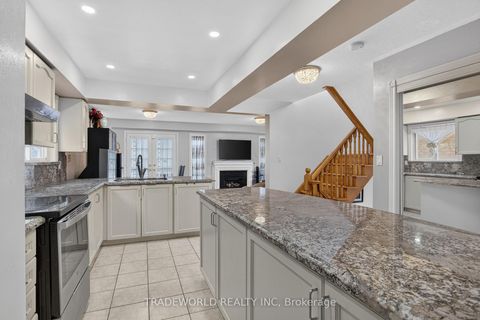 Photo 8 at 68 Grand Valley Boulevard, Vellore Village, Vaughan