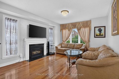 Photo 9 at 68 Grand Valley Boulevard, Vellore Village, Vaughan