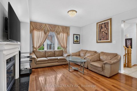 Photo 10 at 68 Grand Valley Boulevard, Vellore Village, Vaughan