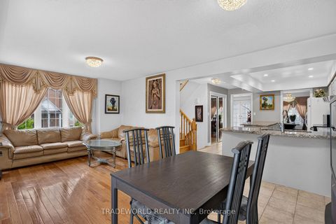 Photo 12 at 68 Grand Valley Boulevard, Vellore Village, Vaughan