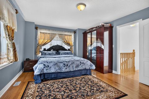 Photo 21 at 68 Grand Valley Boulevard, Vellore Village, Vaughan
