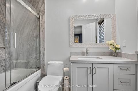 Photo 22 at 68 Grand Valley Boulevard, Vellore Village, Vaughan