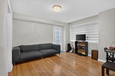Photo 31 at 68 Grand Valley Boulevard, Vellore Village, Vaughan