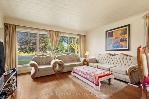 Photo 5 at 364 Bellamy Road N, Woburn, Toronto
