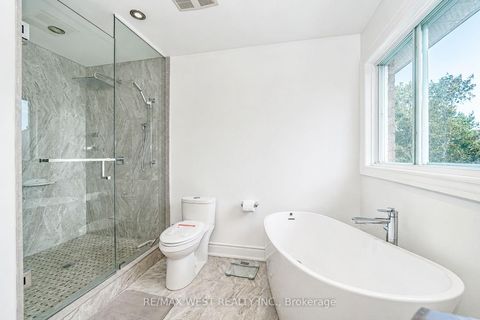 Photo 11 at 67 Dawlish Avenue, Aurora Highlands, Aurora