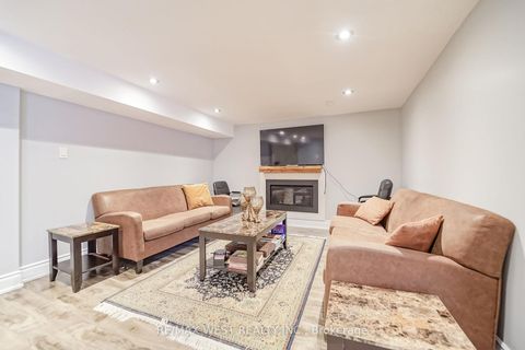 Photo 12 at 67 Dawlish Avenue, Aurora Highlands, Aurora