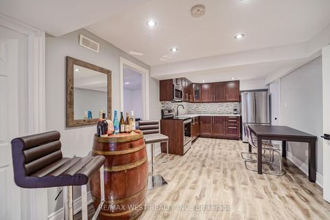 Photo 14 at 67 Dawlish Avenue, Aurora Highlands, Aurora