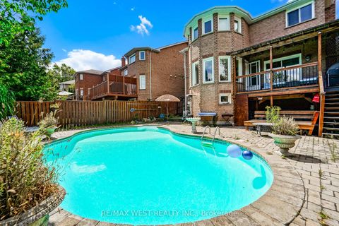 Photo 18 at 67 Dawlish Avenue, Aurora Highlands, Aurora