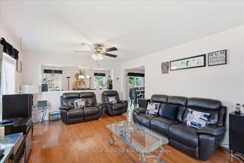 Photo 5 at 17 White Crescent, Holly, Barrie