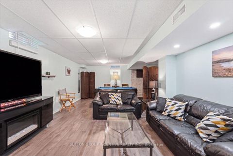 Photo 29 at 17 White Crescent, Holly, Barrie