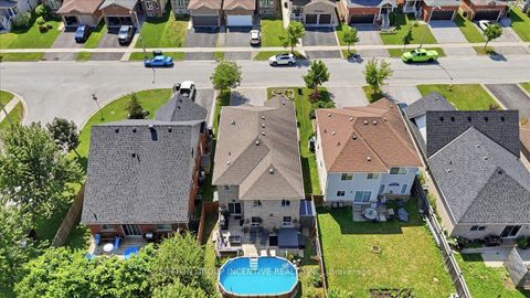 Photo 45 at 17 White Crescent, Holly, Barrie