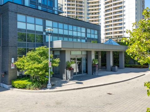 Photo 2 at 809 - 18 Graydon Hall Drive, Donalda, Toronto