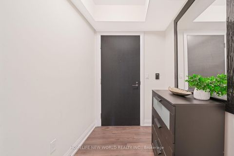 Photo 4 at 809 - 18 Graydon Hall Drive, Donalda, Toronto