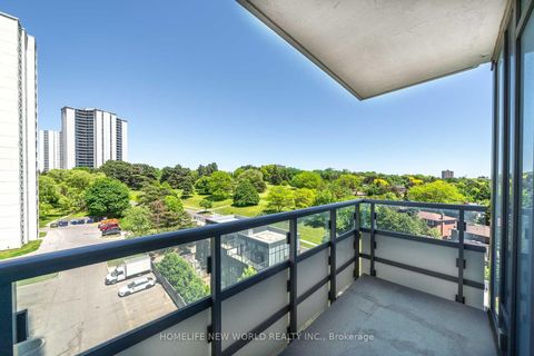 Photo 22 at 809 - 18 Graydon Hall Drive, Donalda, Toronto