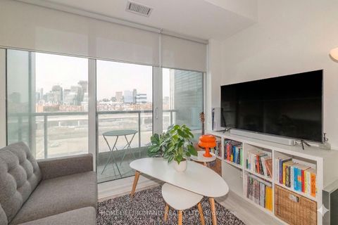 Photo 3 at 823 - 1 Edgewater Drive, Waterfront Communities C8, Toronto