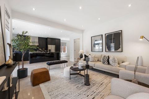 Photo 3 at 55 Headwind Boulevard, Vellore Village, Vaughan
