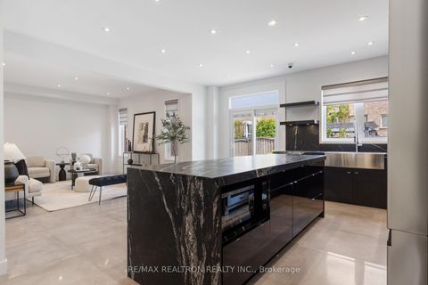 Photo 8 at 55 Headwind Boulevard, Vellore Village, Vaughan