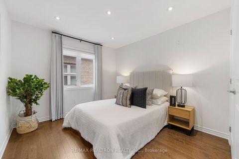 Photo 22 at 55 Headwind Boulevard, Vellore Village, Vaughan