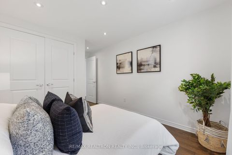 Photo 23 at 55 Headwind Boulevard, Vellore Village, Vaughan