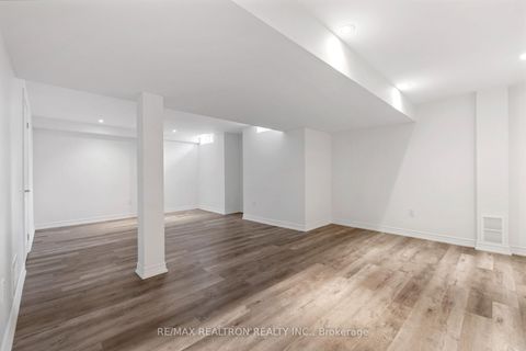 Photo 25 at 55 Headwind Boulevard, Vellore Village, Vaughan
