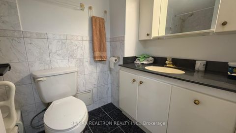 Photo 14 at 903 - 15 Vicora Linkway, Flemingdon Park, Toronto