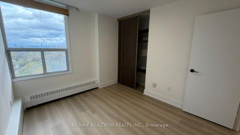 Photo 19 at 903 - 15 Vicora Linkway, Flemingdon Park, Toronto