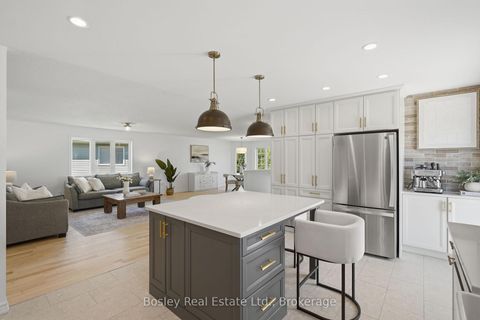Photo 11 at 208 Lamont Court, Stayner, Clearview
