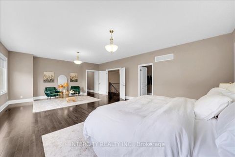 Photo 29 at 233 Carisbrooke Circle, Bayview Southeast, Aurora