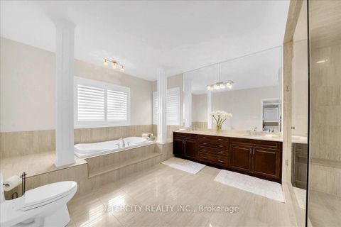 Photo 30 at 233 Carisbrooke Circle, Bayview Southeast, Aurora