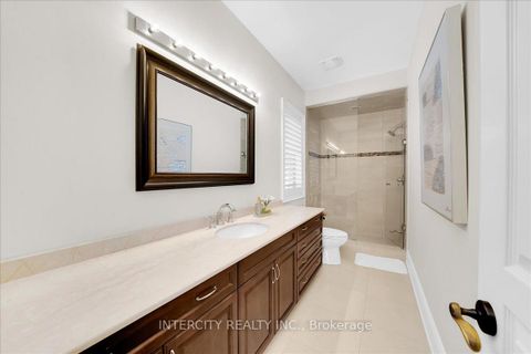 Photo 35 at 233 Carisbrooke Circle, Bayview Southeast, Aurora