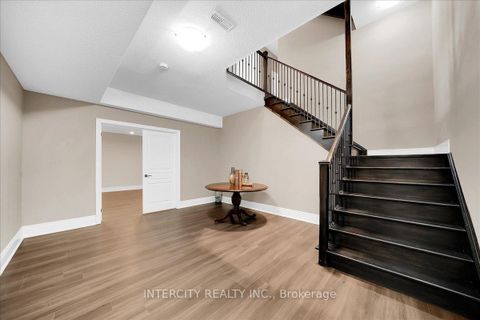 Photo 40 at 233 Carisbrooke Circle, Bayview Southeast, Aurora