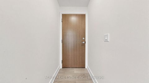 Photo 4 at 5806 - 30 SHORE BREEZE Drive, Mimico, Toronto