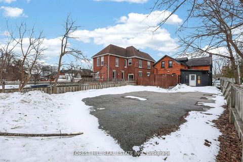 Photo 1 at 89 Toronto Street, City Centre, Barrie