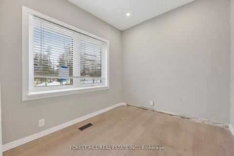 Photo 7 at 89 Toronto Street, City Centre, Barrie