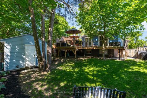 Photo 2 at 19 Austen Lane, Letitia Heights, Barrie