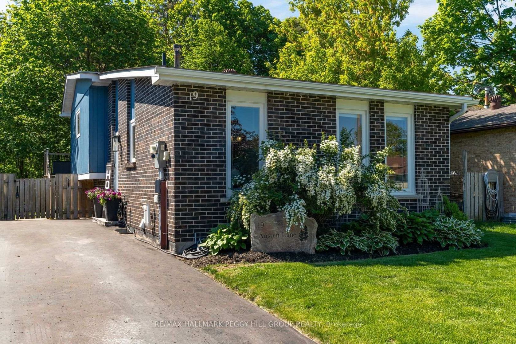 19 Austen Lane, Letitia Heights, Barrie photo number 2