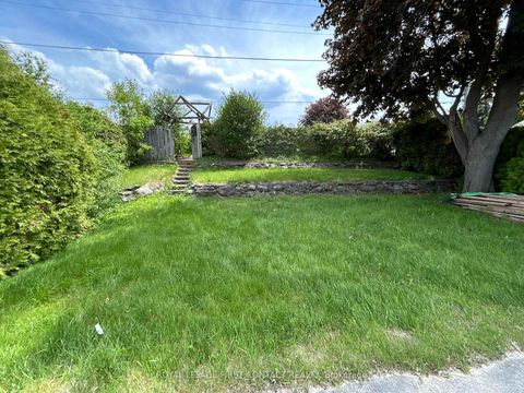Photo 10 at 523 Lake Drive E, Historic Lakeshore Communities, Georgina
