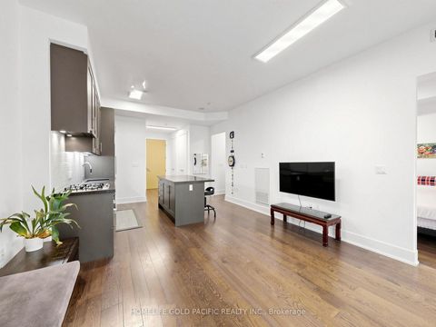Photo 8 at 732 - 39 Queens Quay E, Waterfront Communities C8, Toronto