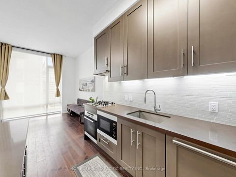 Photo 14 at 732 - 39 Queens Quay E, Waterfront Communities C8, Toronto