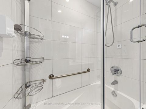 Photo 25 at 732 - 39 Queens Quay E, Waterfront Communities C8, Toronto